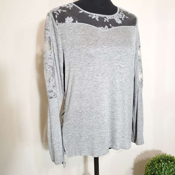 Heart & Hips Tops - Heart & Hips Lace longsleeve Hi-lo grey Top